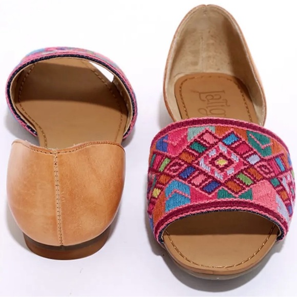 🌈 Latigo Boho Embroidered Flats | Festival Slip-Ons Folkcore Artisan Shoes - Picture 1 of 8